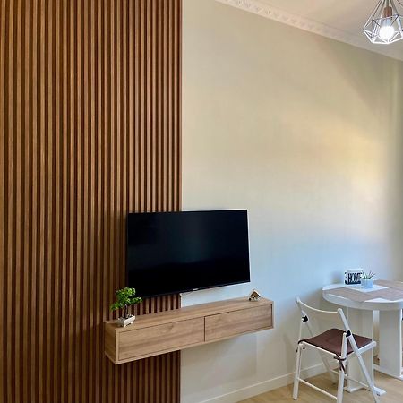 Home Inn Apartment 2 Near City Center Tirana Bagian luar foto