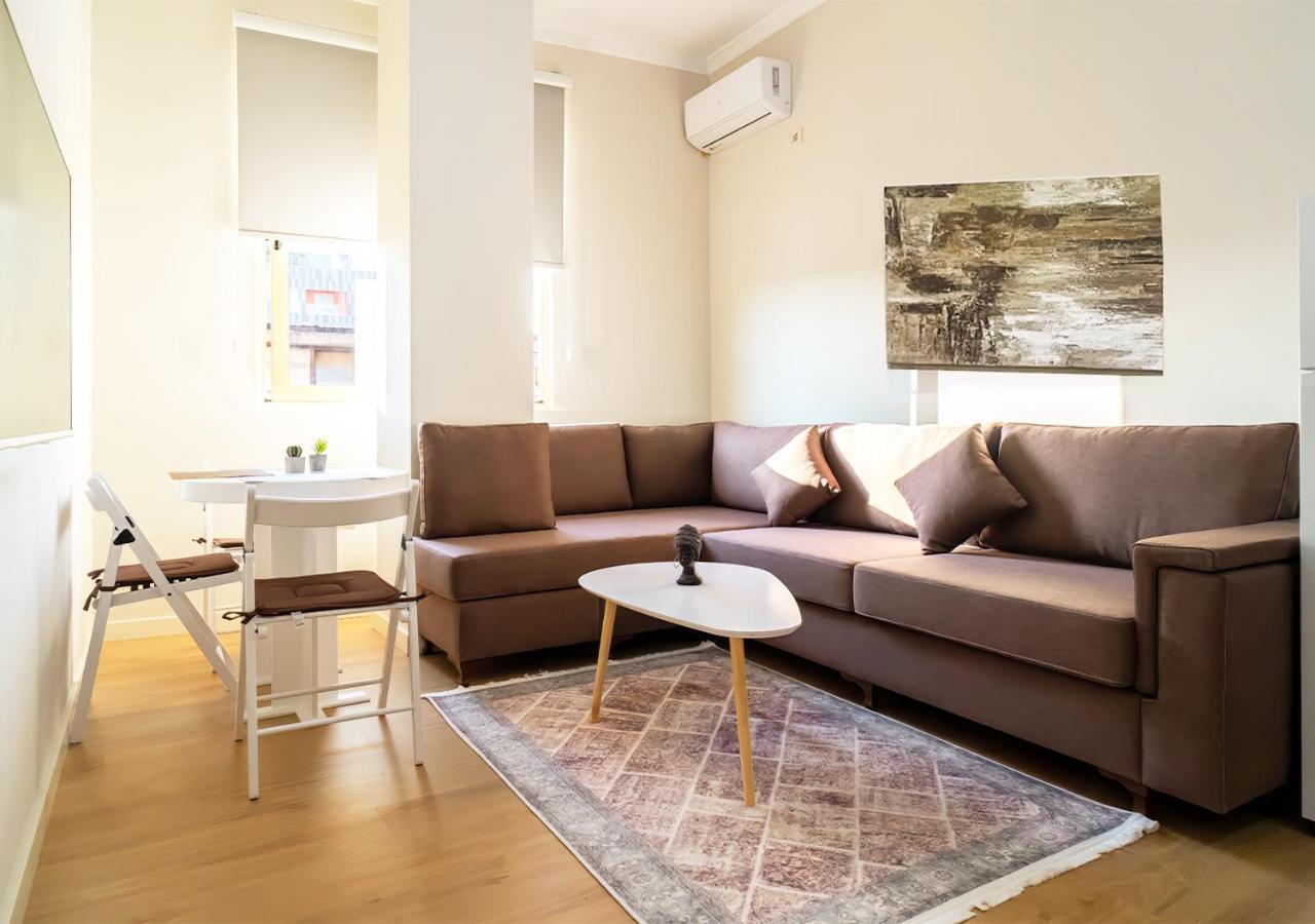Home Inn Apartment 2 Near City Center Tirana Bagian luar foto